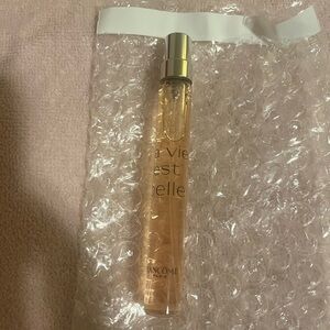 La Vie Est Belle Perfume - Elegant Gold